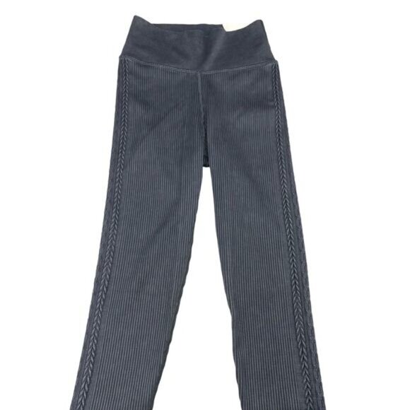 NWT OFFLINE By Aerie Seamless Cable High Waisted Legging Size Small True Black - Picture 3 of 7